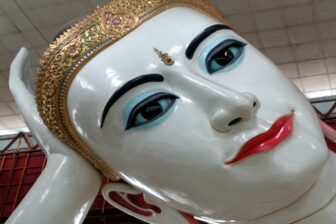 Pagode Chauk Htat Gyi - Bouddha incliné