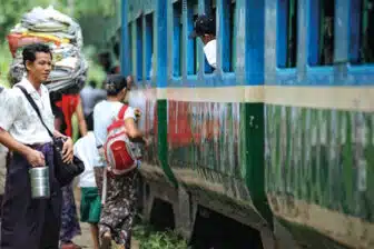 Train circulaire de Yangon