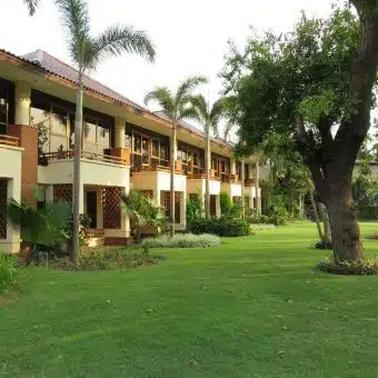 Aye Yar River View Resort (Old Bagan)