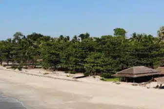 Plage de Chaungtha